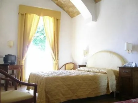 Belvedere Hotel 2*