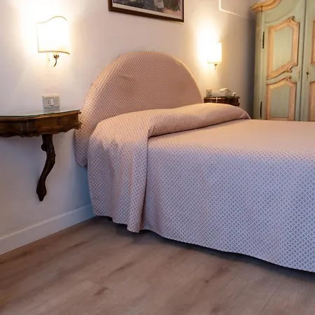 Belvedere Szálloda 2*