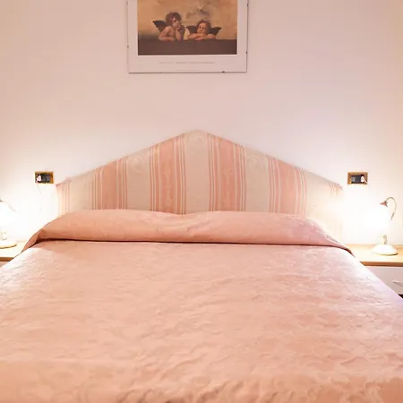 Belvedere Hotel 2*