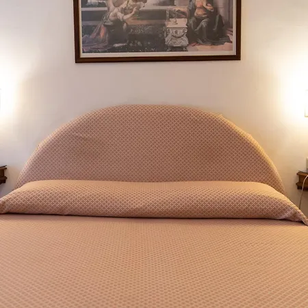 Belvedere Hotel 2*